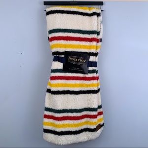 Pendleton Glacier NP Striped Throw Blanket Cream Green Red NIP